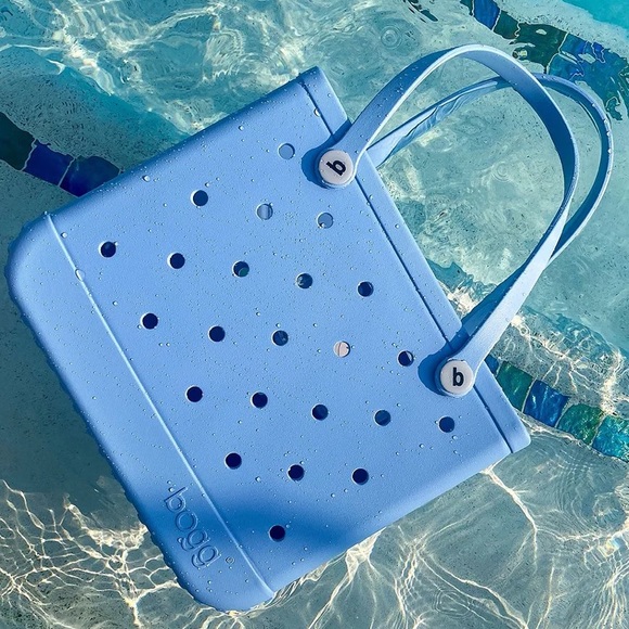 ..MAKE AN OFFER…
Baby Small Bogg Bag Tote/Carolina Light Blue. New Original tote - Picture 2 of 6